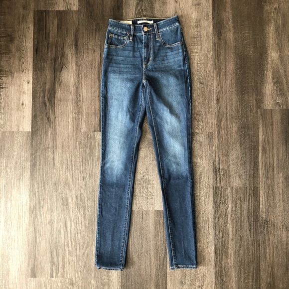 LEVIS 721 HIGH RISE SKINNY BLUE WASH JEANS - Picture 2 of 3
